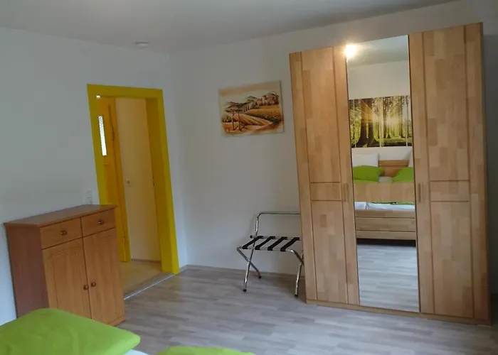 Апартаменты Erzgebirgswohnung Goetze Glashutte (Saxony)